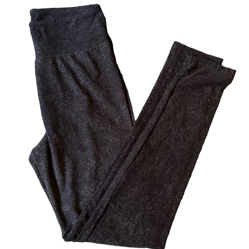 LuLaRoe black patterned legging OS